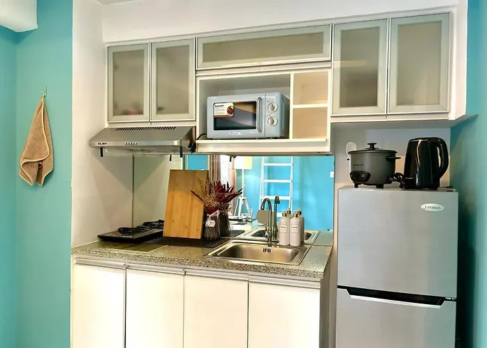 Cozy 2br In Bgc Victoria Manila