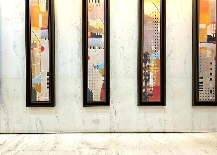 Cozy 2br In Bgc Victoria